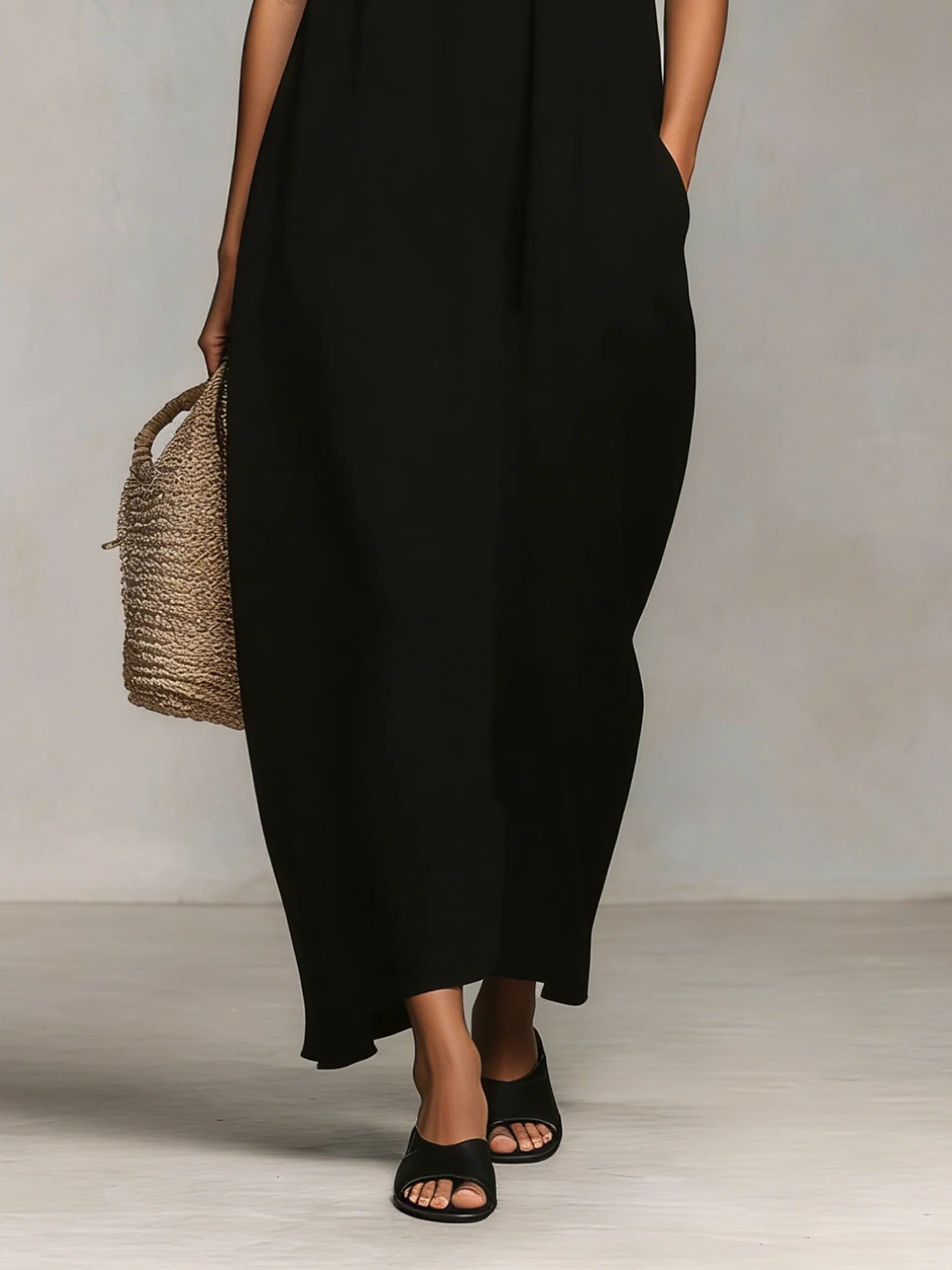 Color Block Maxi Dress with Thin Straps - Black