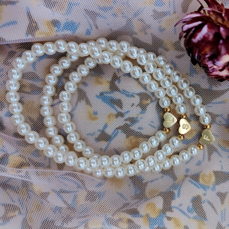 Chic Bracelet with Heart Initial A to Z