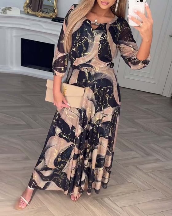 Flowy Dress That Flatters the Silhouette