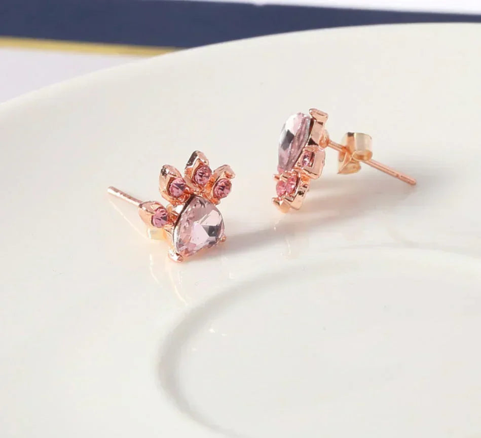Four Piece Jewelry Set with Zirconia Paw and Heart