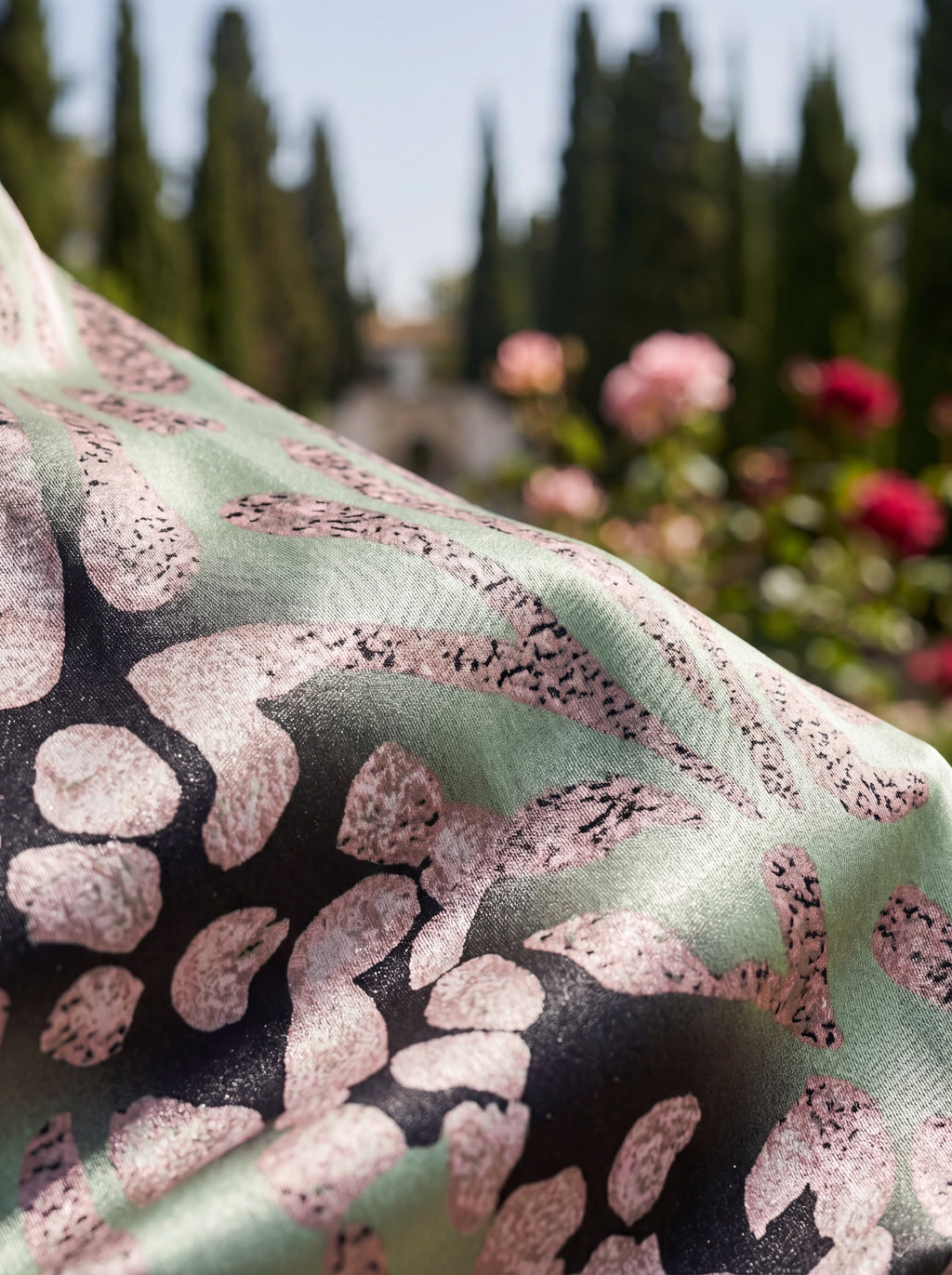 Elegant Dress in Arrayan Fabric