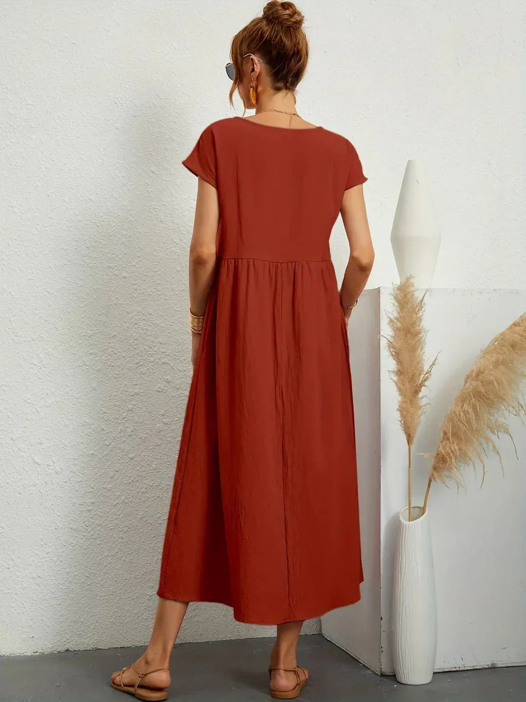 Flowy Midi Dress Timeless Elegance - White