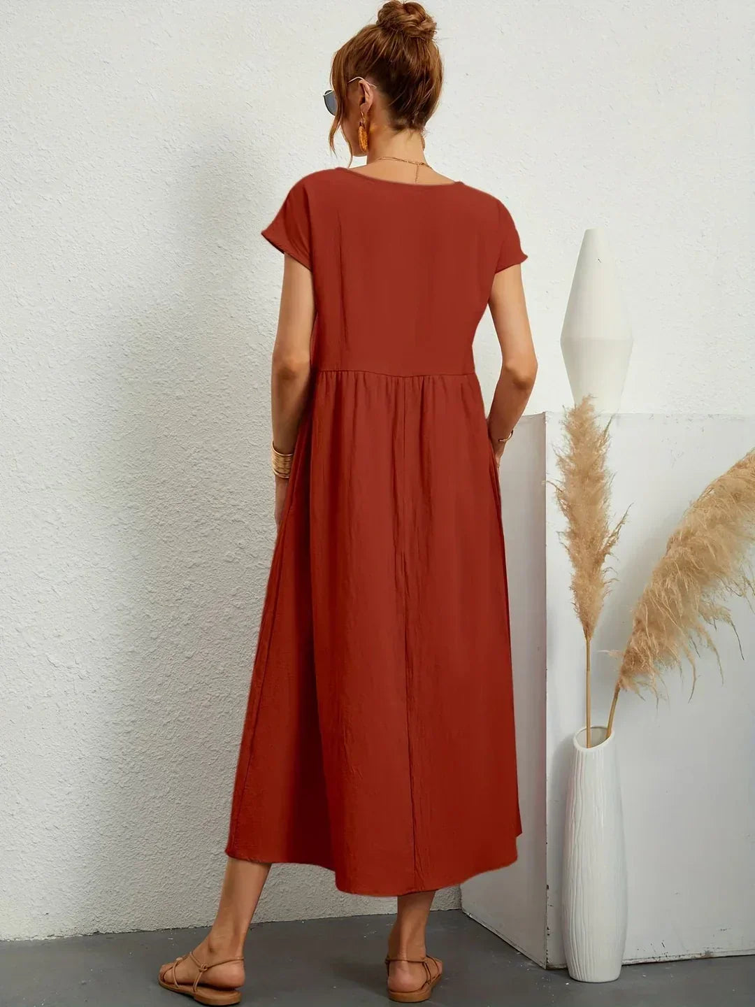 Flowy Midi Dress Timeless Elegance - Gabrielle