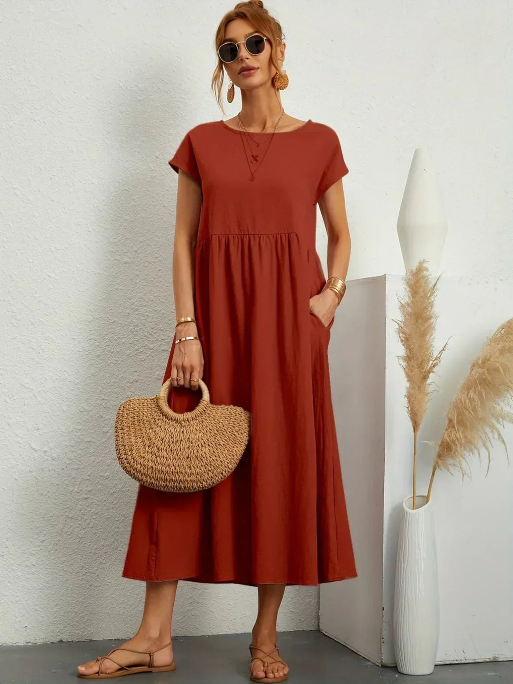 Flowy Midi Dress Timeless Elegance - Gabrielle