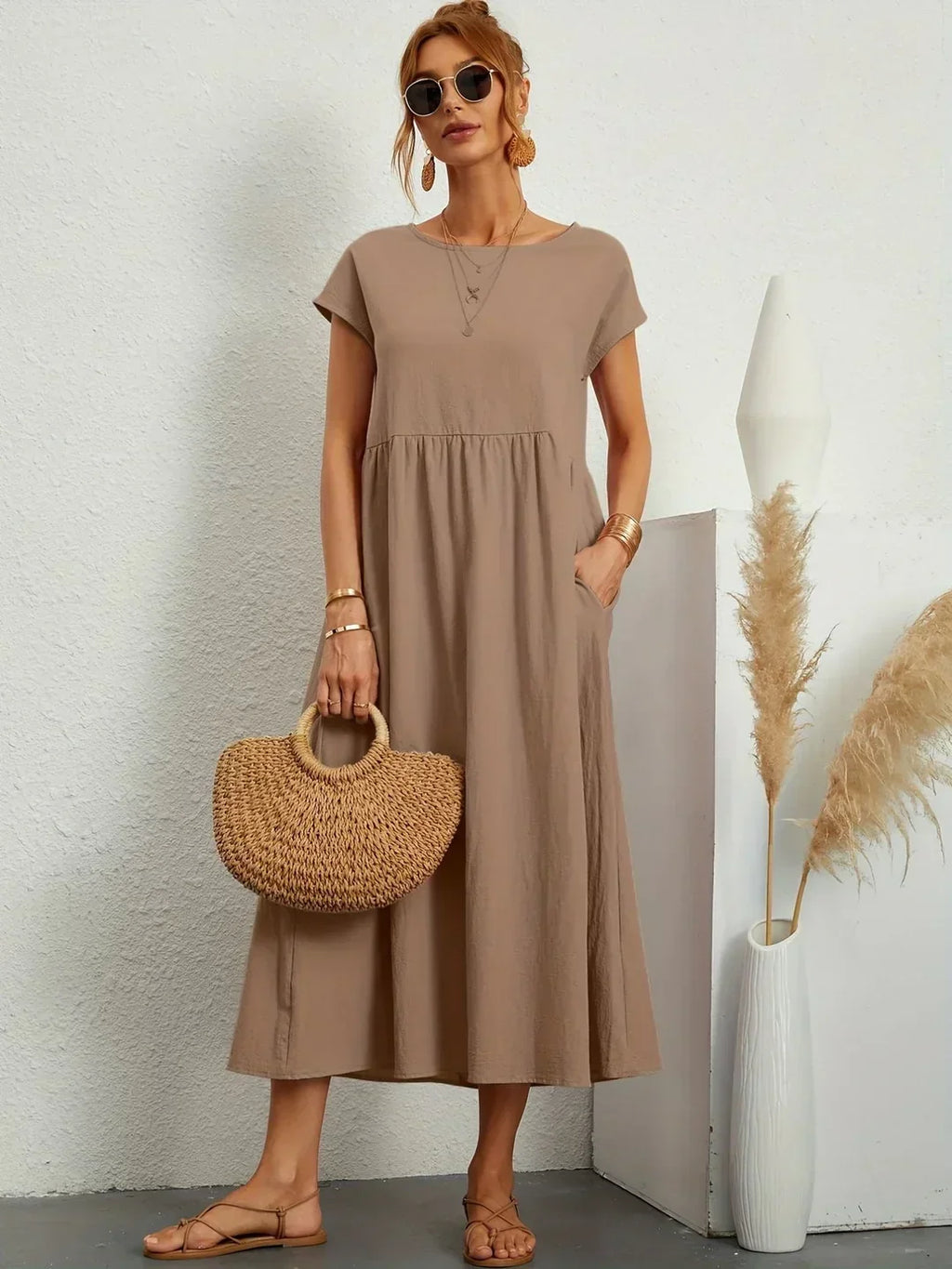 Flowy Midi Dress Timeless Elegance - White