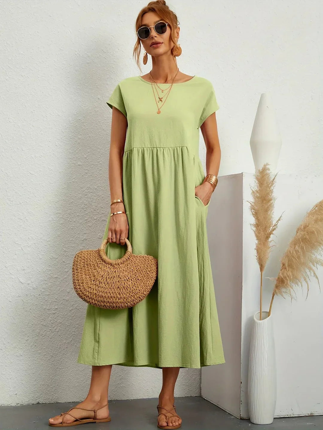 Flowy Midi Dress Timeless Elegance - Gabrielle