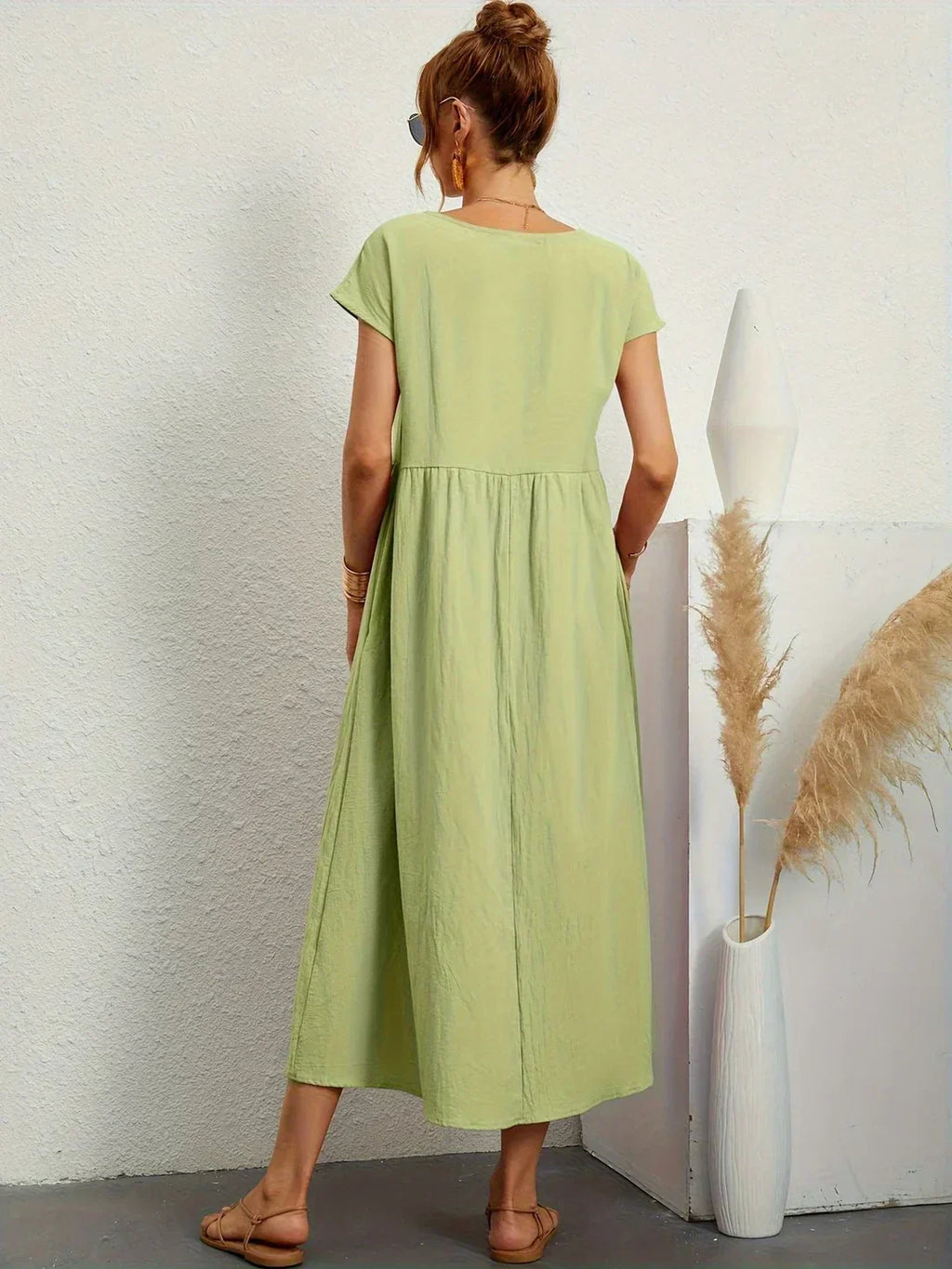 Flowy Midi Dress Timeless Elegance - White