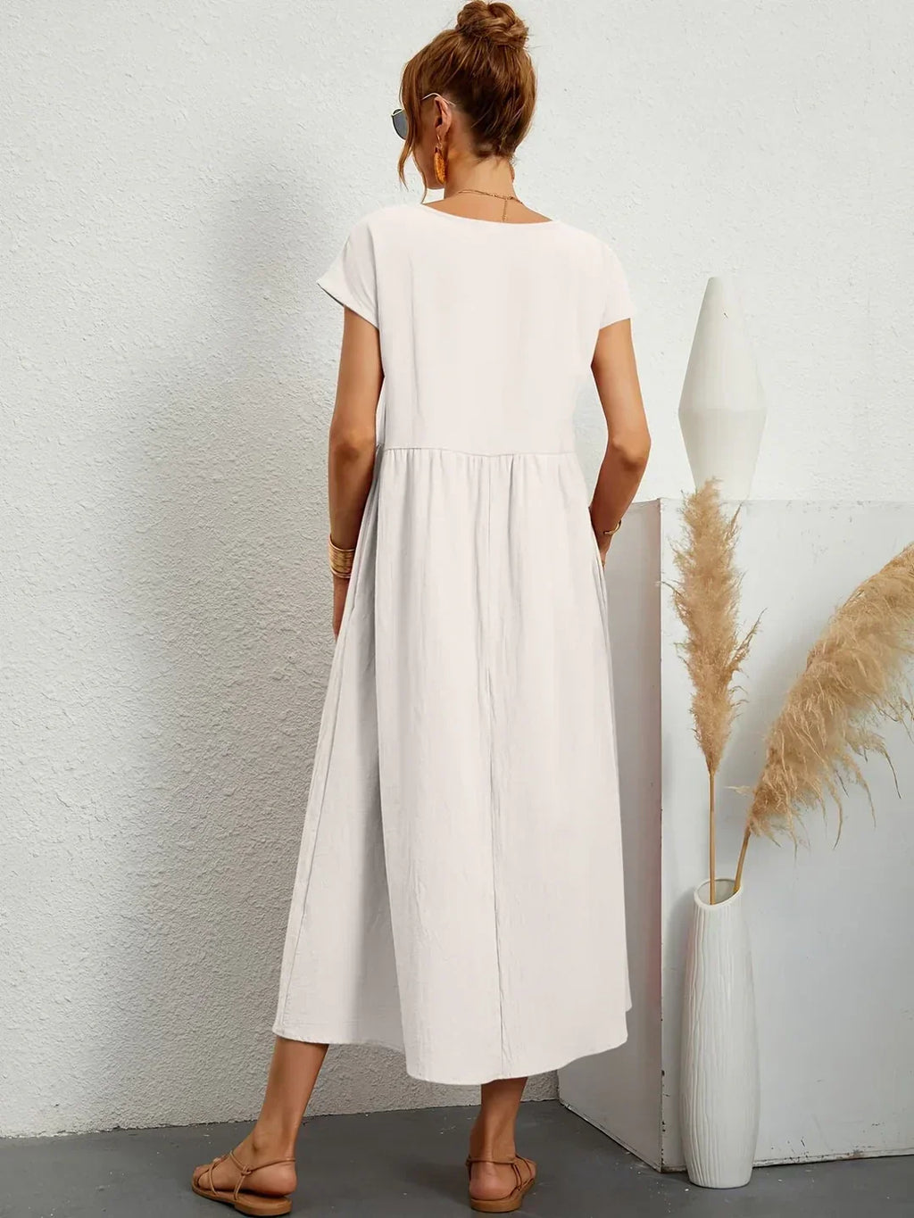 Flowy Midi Dress Timeless Elegance - Gabrielle