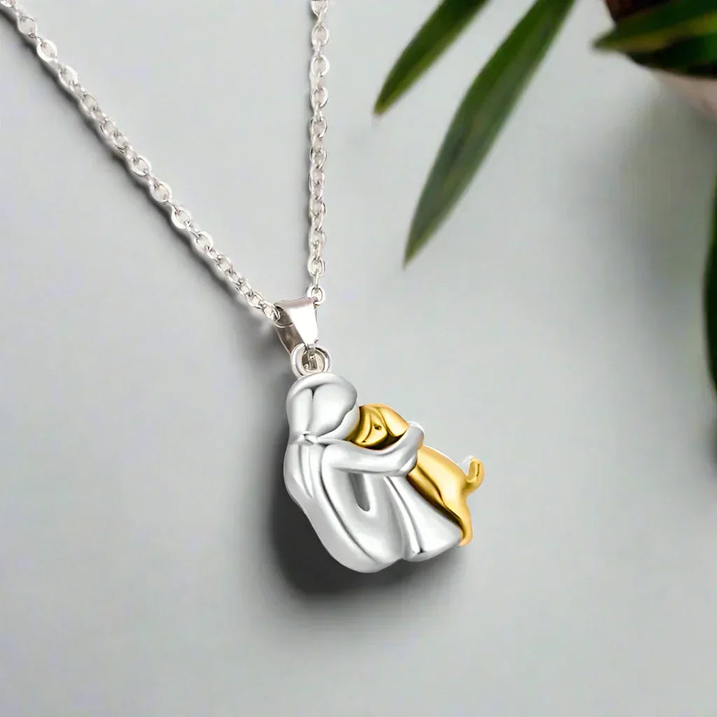 Pet Memorial Necklace Close to the Heart