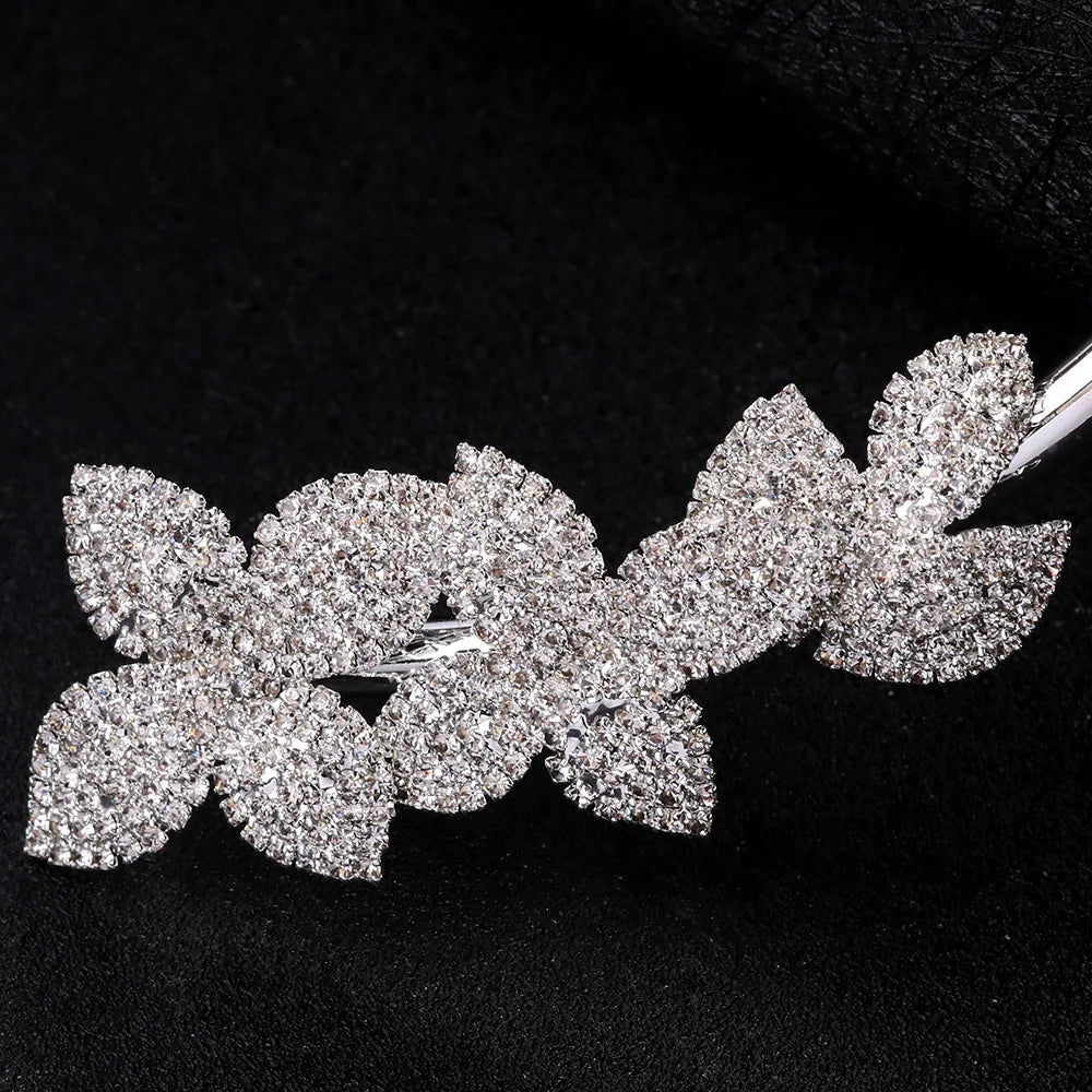 Elegant Crystal Flower Necklace