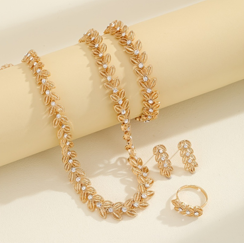 Golden Elegant Jewelry Set