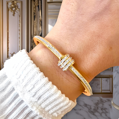 Fine Bracelet with Subtle Sparkle